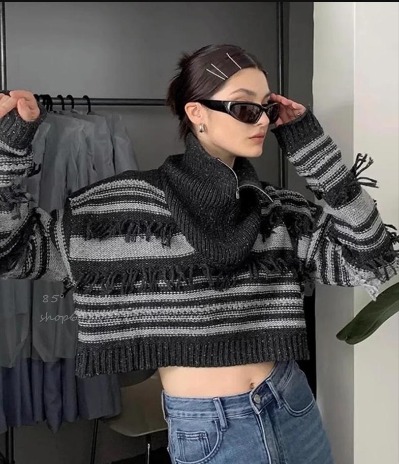 Tiitaa.com × Tiitaa: Bangs Side Clip runway look in Silver