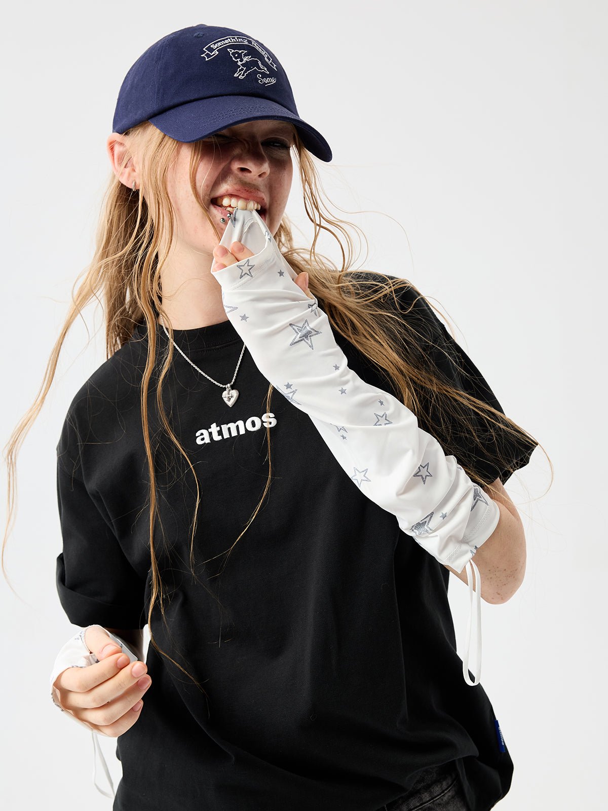 Tiitaa.com × Tiitaa: Sunscreen Sleeve runway look in Star