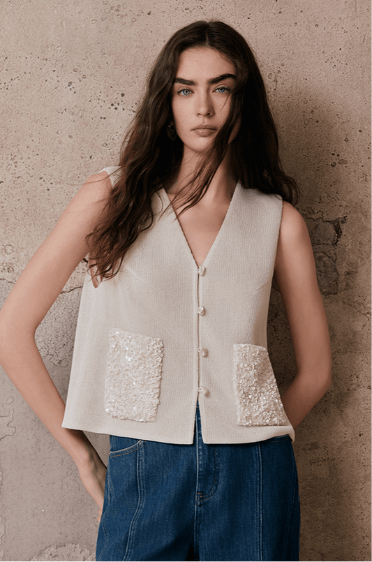 Tiitaa.com × Tiitaa: Relaxed Sense Of Knitted Vest(Check Below Same Price With Tmall） runway look in 4
