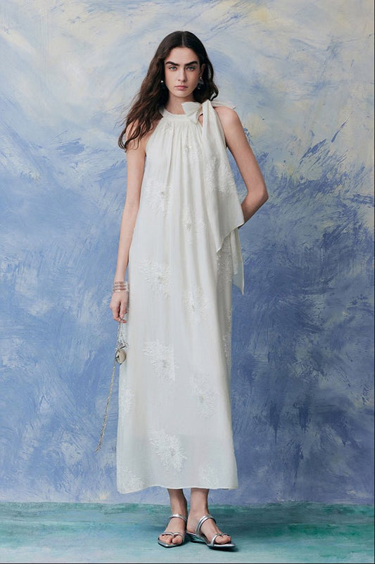 Tiitaa.com × Tiitaa: Beaded Embroidery Neck Dress(Check Below Same Price With Tmall） runway look in 4