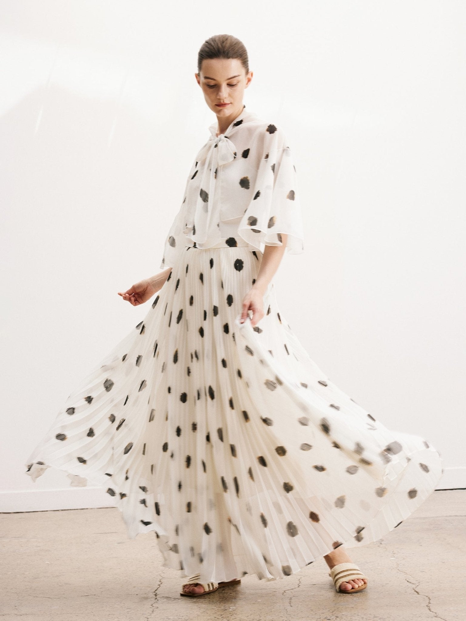 Tiitaa.com × Tiitaa: Artistic Polka Dot Half Skirt(Check Below Same Price With Taobao） runway look in 4