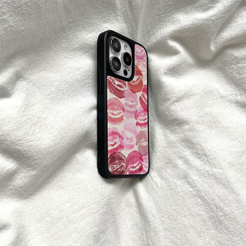 Tiitaa.com × Tiitaa: Lips Phone Case runway look in IPHONE 16