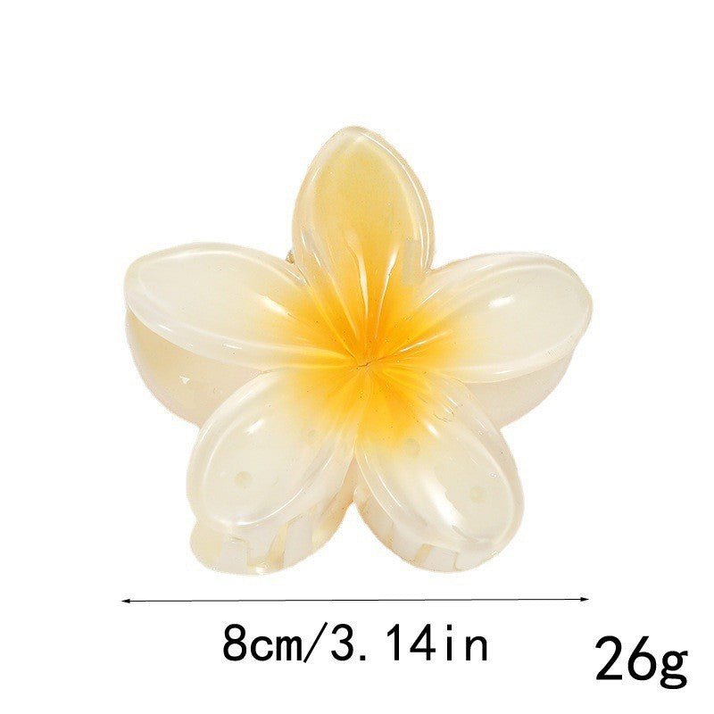 Tiitaa.com × Tiitaa: Egg Small Flower Hairpin runway look in Yellow