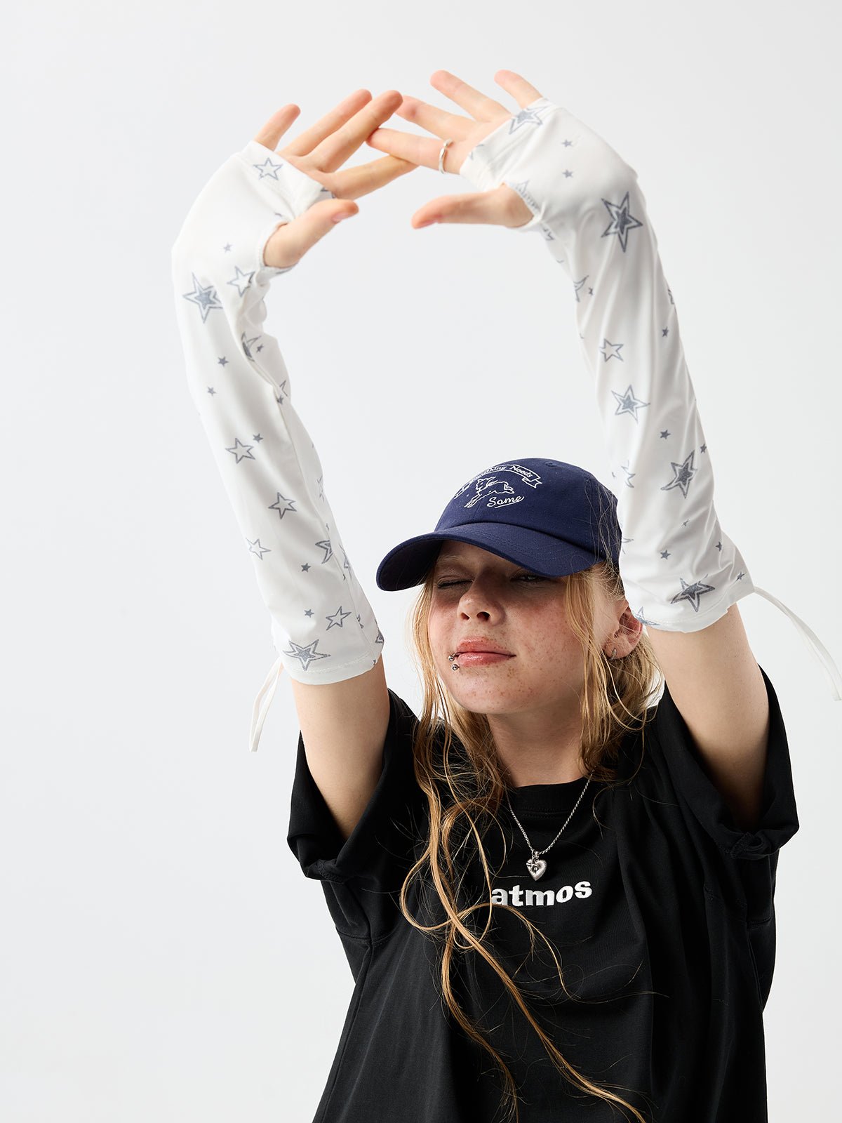 Tiitaa.com × Tiitaa: Sunscreen Sleeve runway look in Star