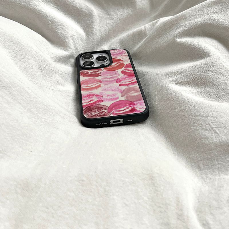 Tiitaa.com × Tiitaa: Lips Phone Case runway look in IPHONE 16