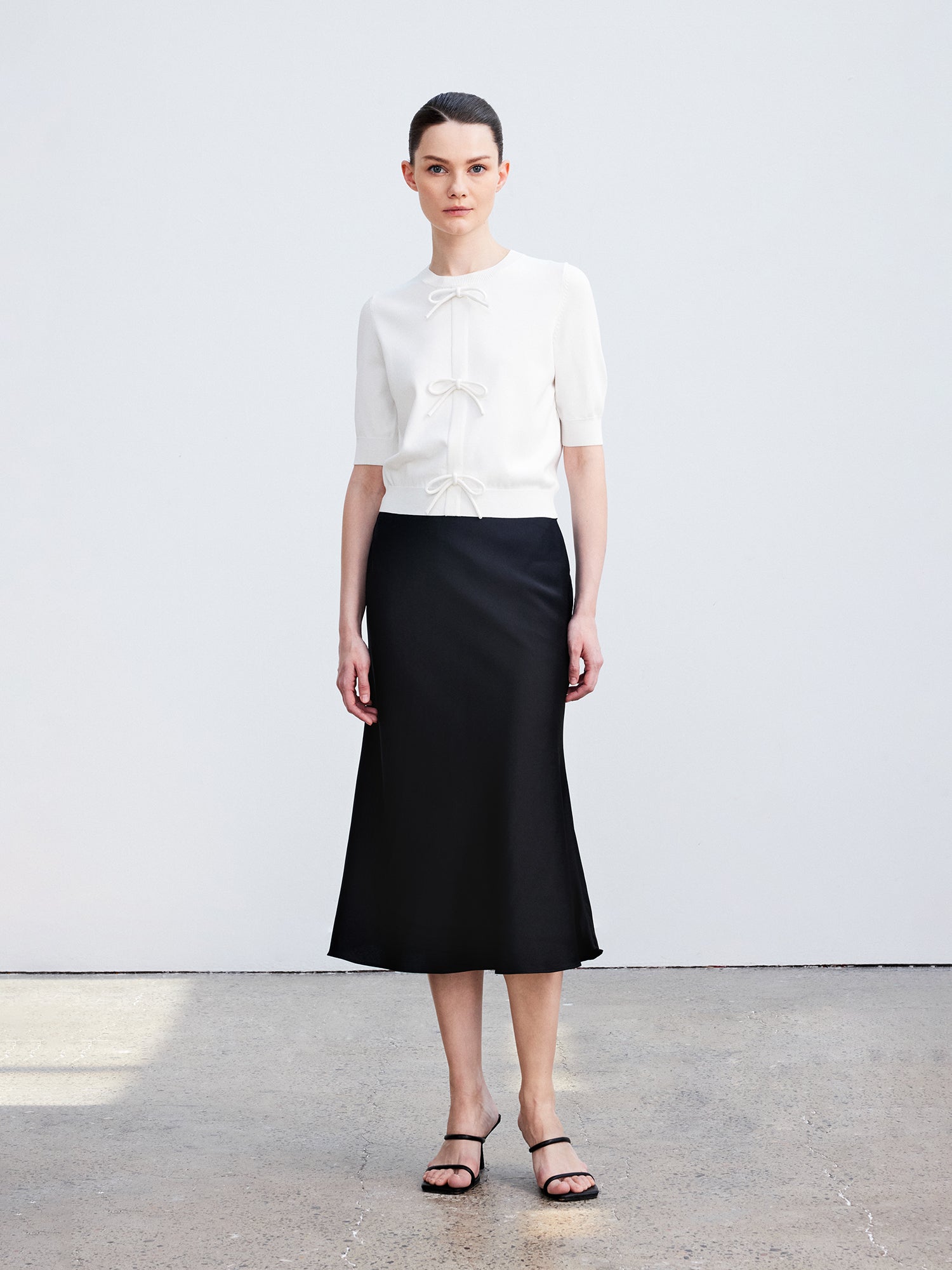 Tiitaa.com × Tiitaa: Round Neck Bow Knit Short Sleeve(Check Below Same Price With Taobao） runway look in White