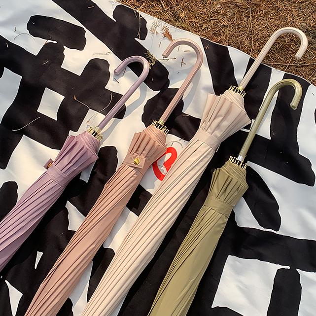 Tiitaa.com × Tiitaa: Long Handle Umbrella runway look in Cinnamon