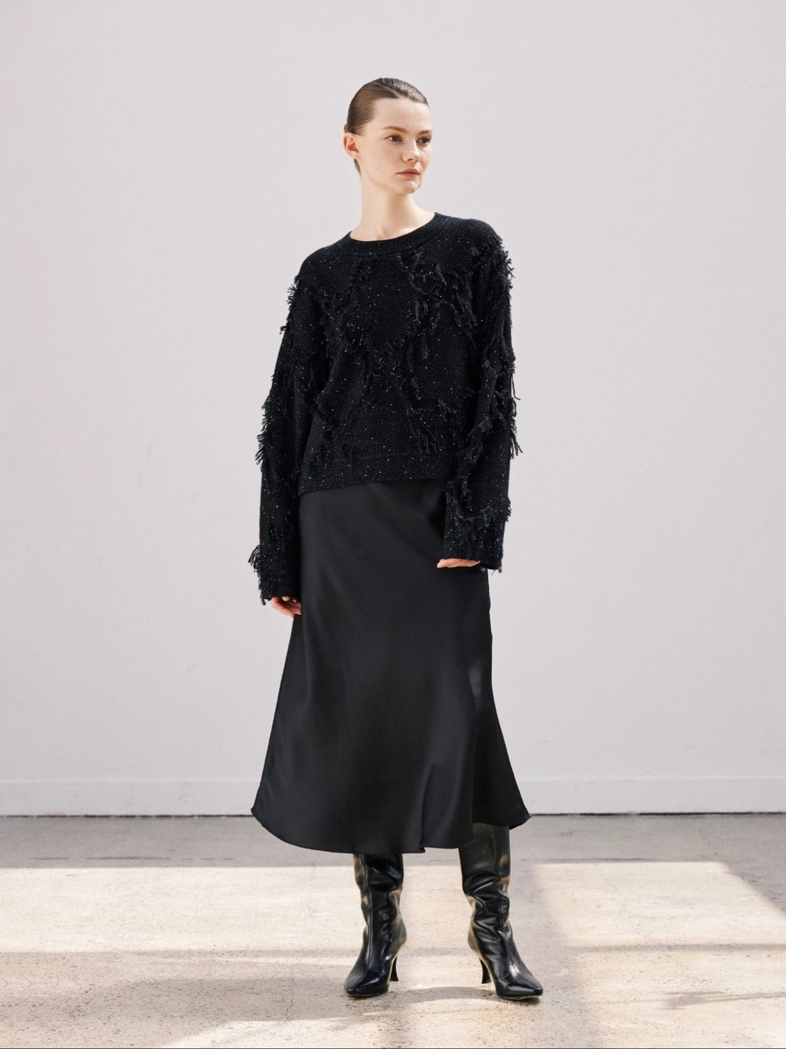 Tiitaa.com × Tiitaa: Fringe Pullover Sweater(Check Below Same Price With Taobao） runway look in White