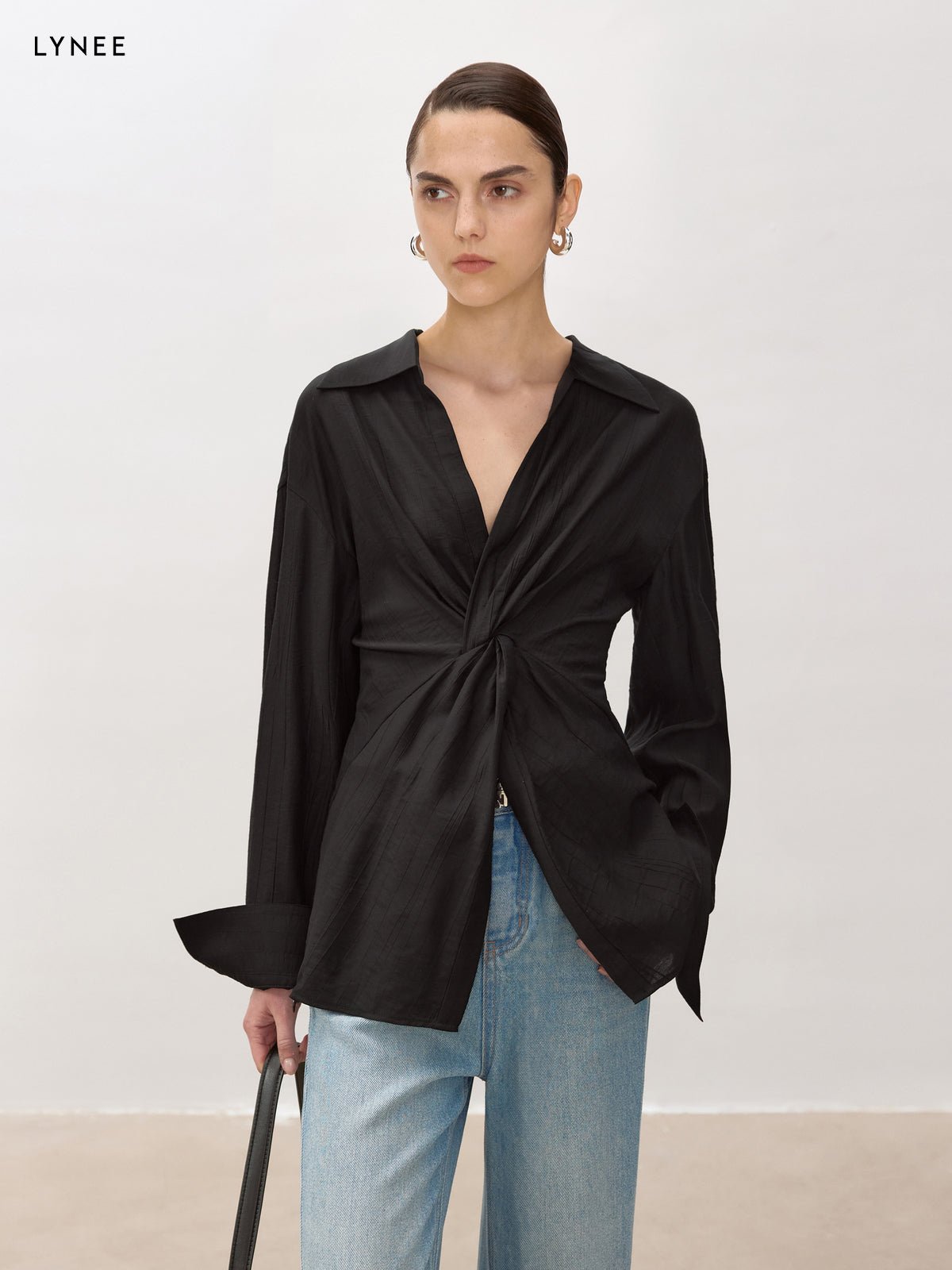 Tiitaa.com × Tiitaa: Minimalist Waisted Blouse(Check Below Same Price With Tmall） runway look in Black