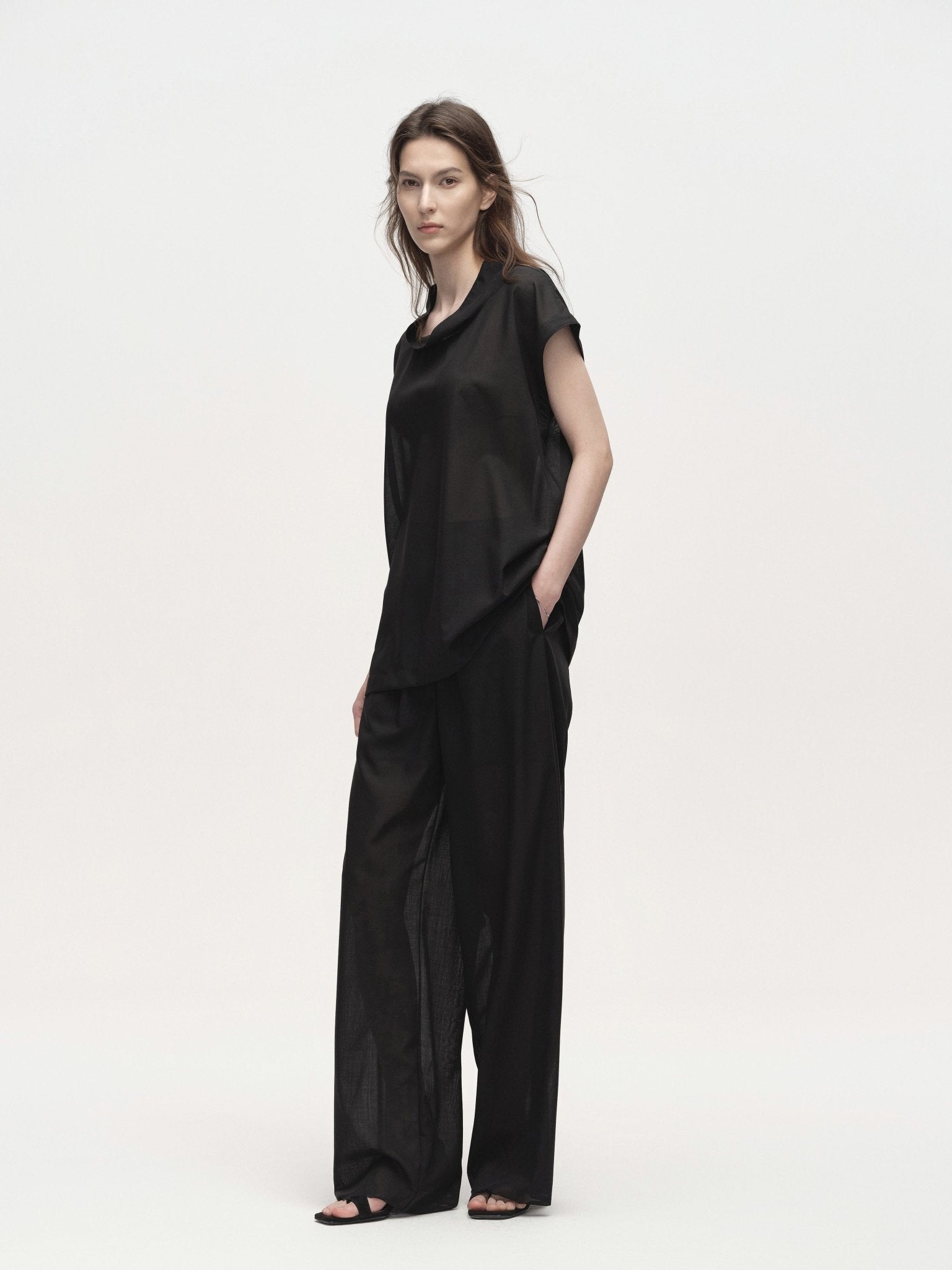 Tiitaa.com × Tiitaa: Lightweight Swing Collar Shirt(Check Below Same Price With Tmall） runway look in Almond