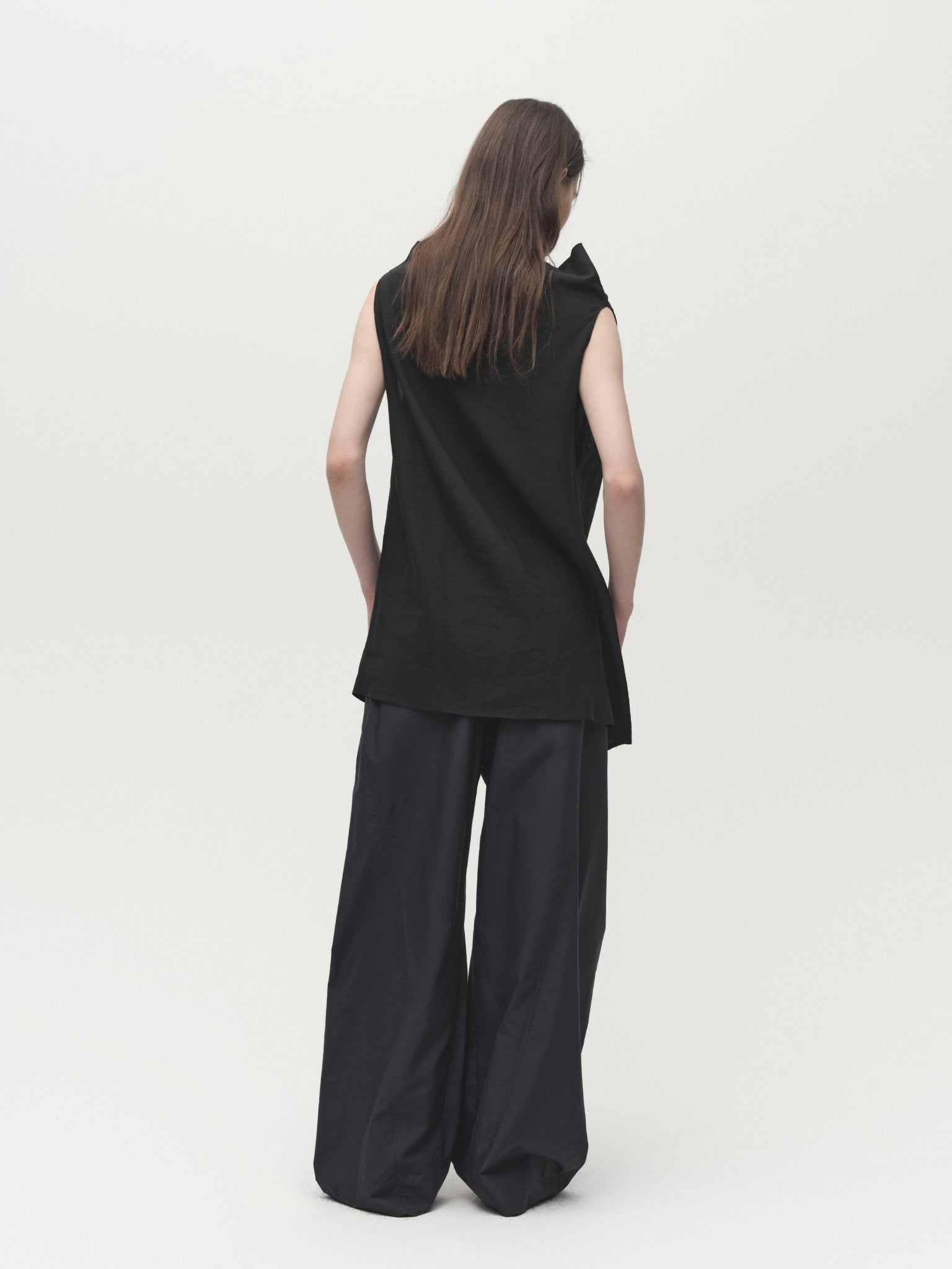 Tiitaa.com × Tiitaa: One Neck Sleeveless Camisole(Check Below Same Price With Tmall） runway look in Black