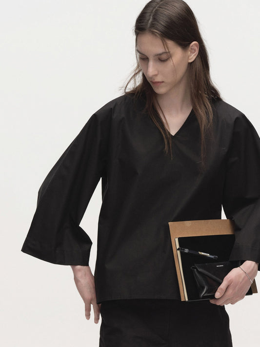 Tiitaa.com × Tiitaa: Nine - minute Sleeve Silhouette Short Shirt(Check Below Same Price With Tmall） runway look in Black