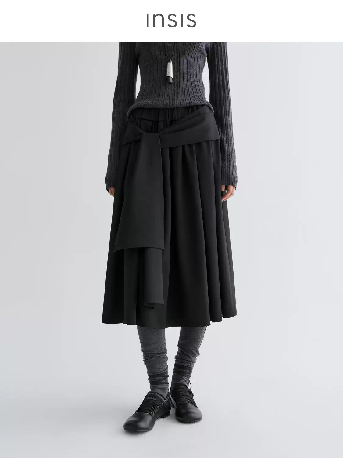 Tiitaa.com × Tiitaa: Waist Head Bow Tie Bustier Skirt(Check Below Same Price With Tmall） runway look in Black