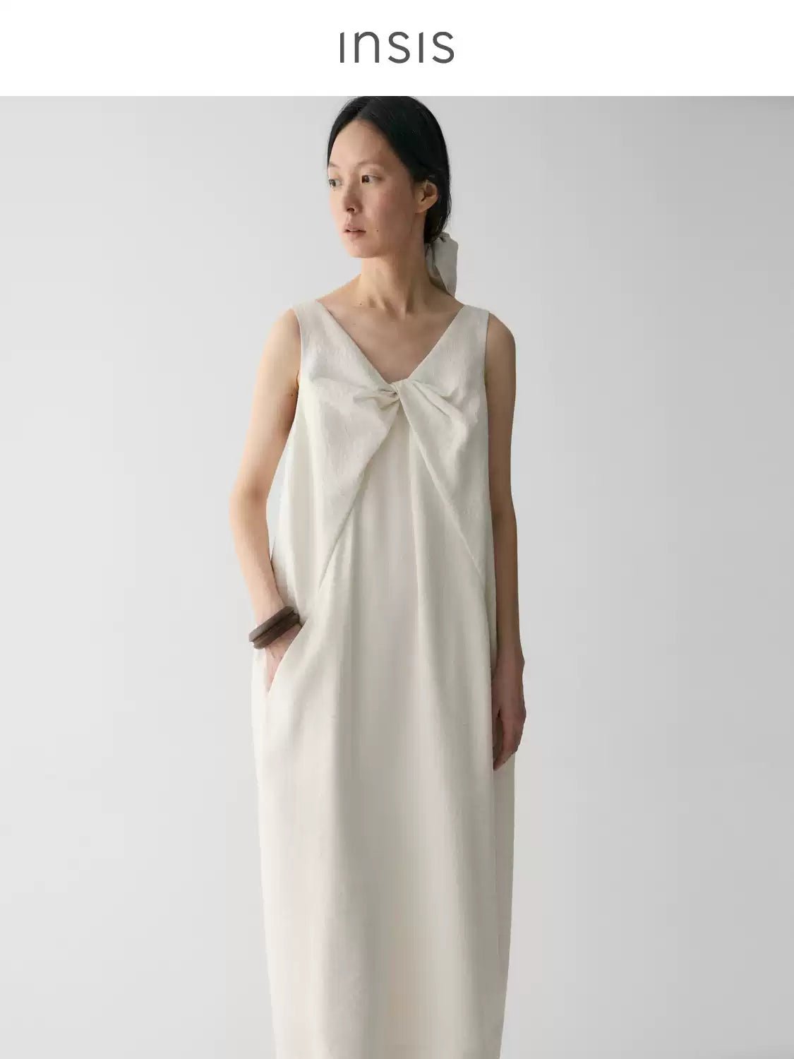 Tiitaa.com × Tiitaa: Bow V - neck Sleeveless Dress(Check Below Same Price With Tmall） runway look in White