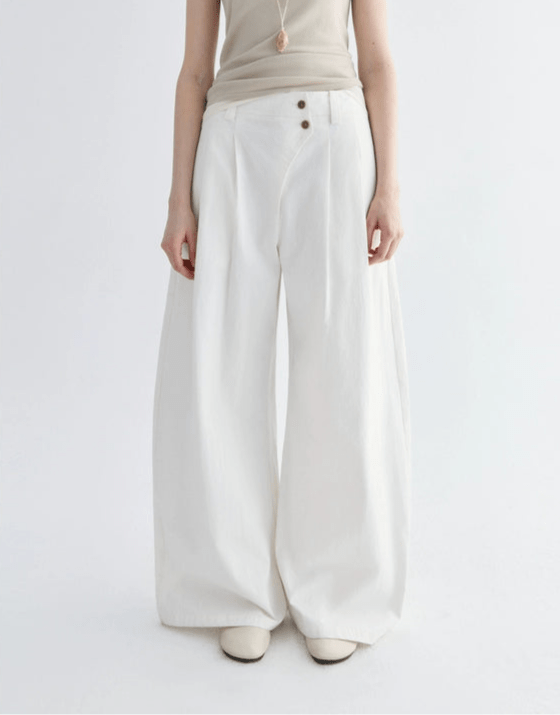 Tiitaa.com × Tiitaa: Offset Lapel Wide Leg Pants(Check Below Same Price With Tmall） runway look in White