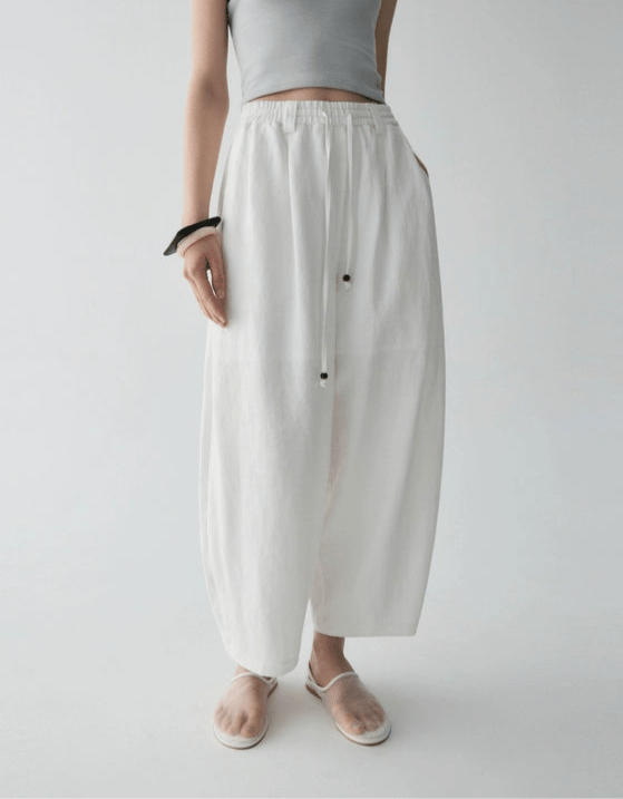 Tiitaa.com × Tiitaa: Drawstring Curved Nine - minute Pants(Check Below Same Price With Tmall） runway look in White