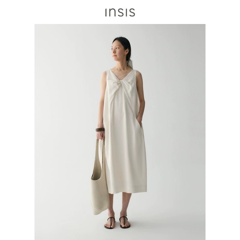 Tiitaa.com × Tiitaa: Bow V - neck Sleeveless Dress(Check Below Same Price With Tmall） runway look in White