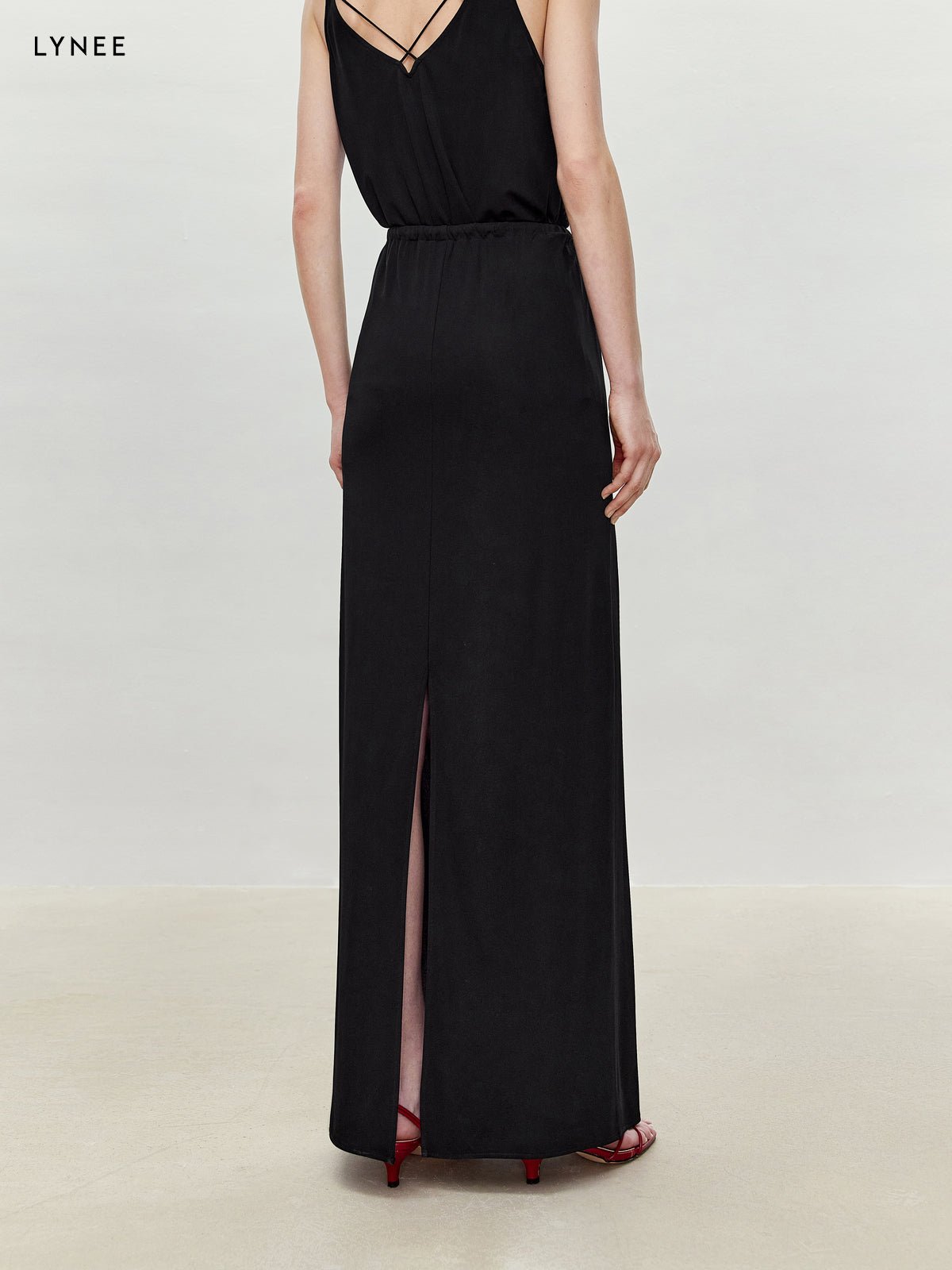 Tiitaa.com × Tiitaa: High - waisted Drawstring Straight Skirt(Check Below Same Price With Tmall） runway look in 4