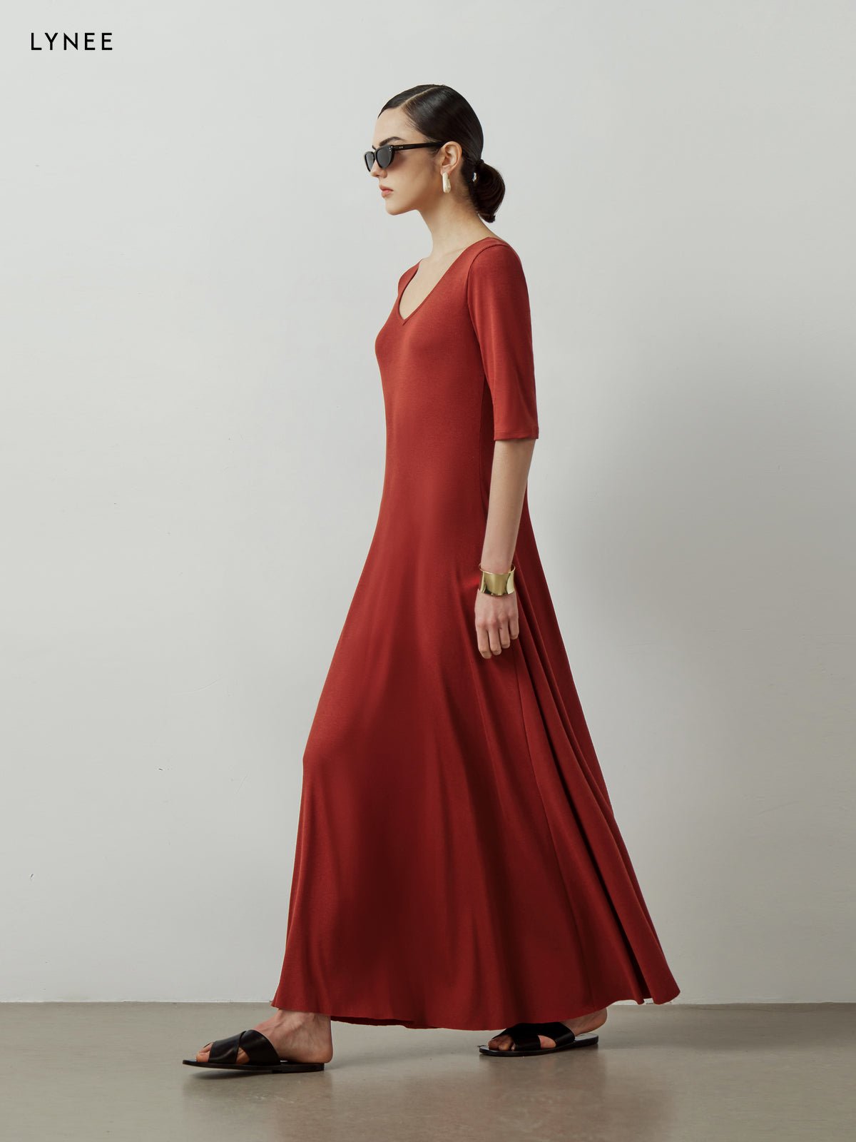 Tiitaa.com × Tiitaa: Medium Sleeve Knit Dress(Check Below Same Price With Tmall） runway look in Black